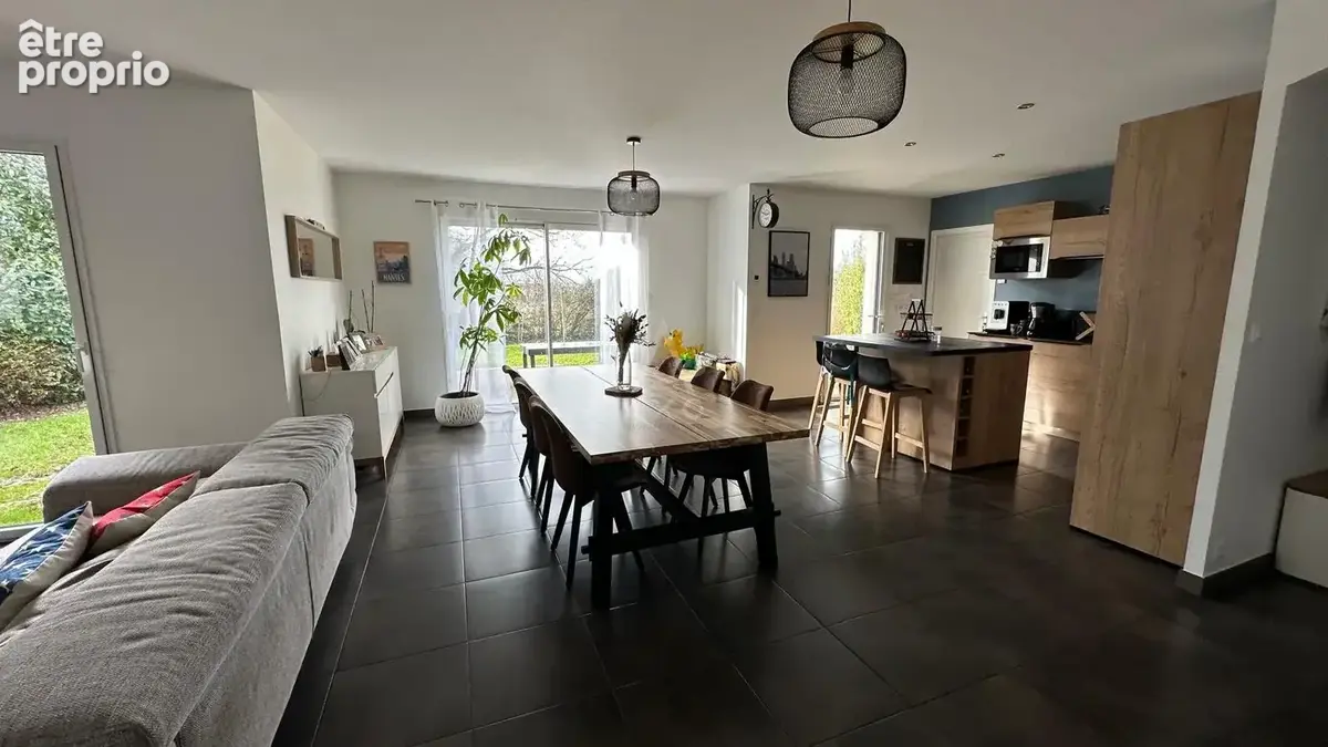 Maison 4 pièces 94 m² à vendre à La Bruffiere (85530) - photo 4