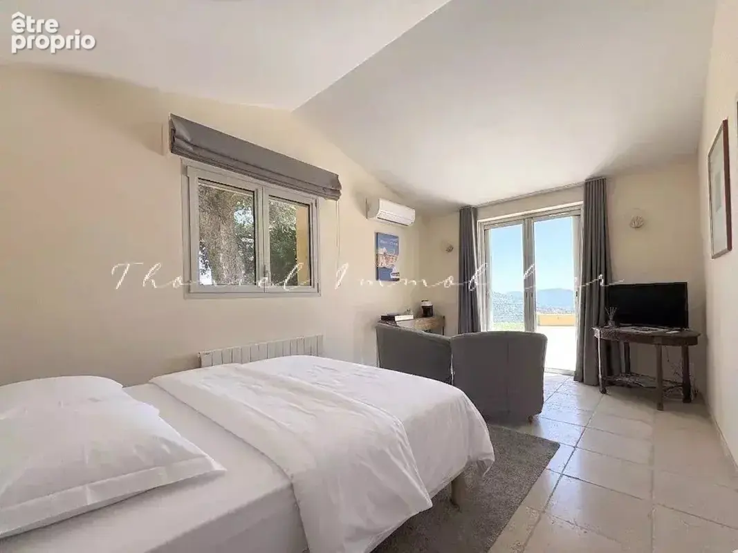 Villa avec vue exceptionnelle à vendre à La Garde Freinet - photo 10