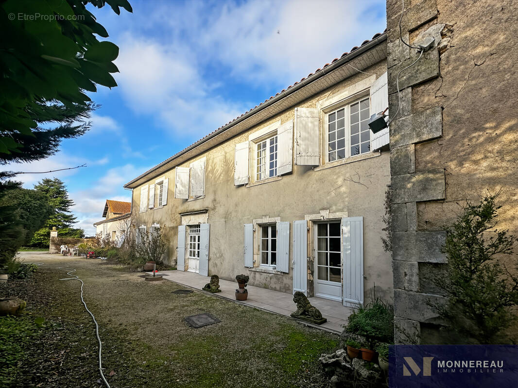 Maison à SAINT-BONNET