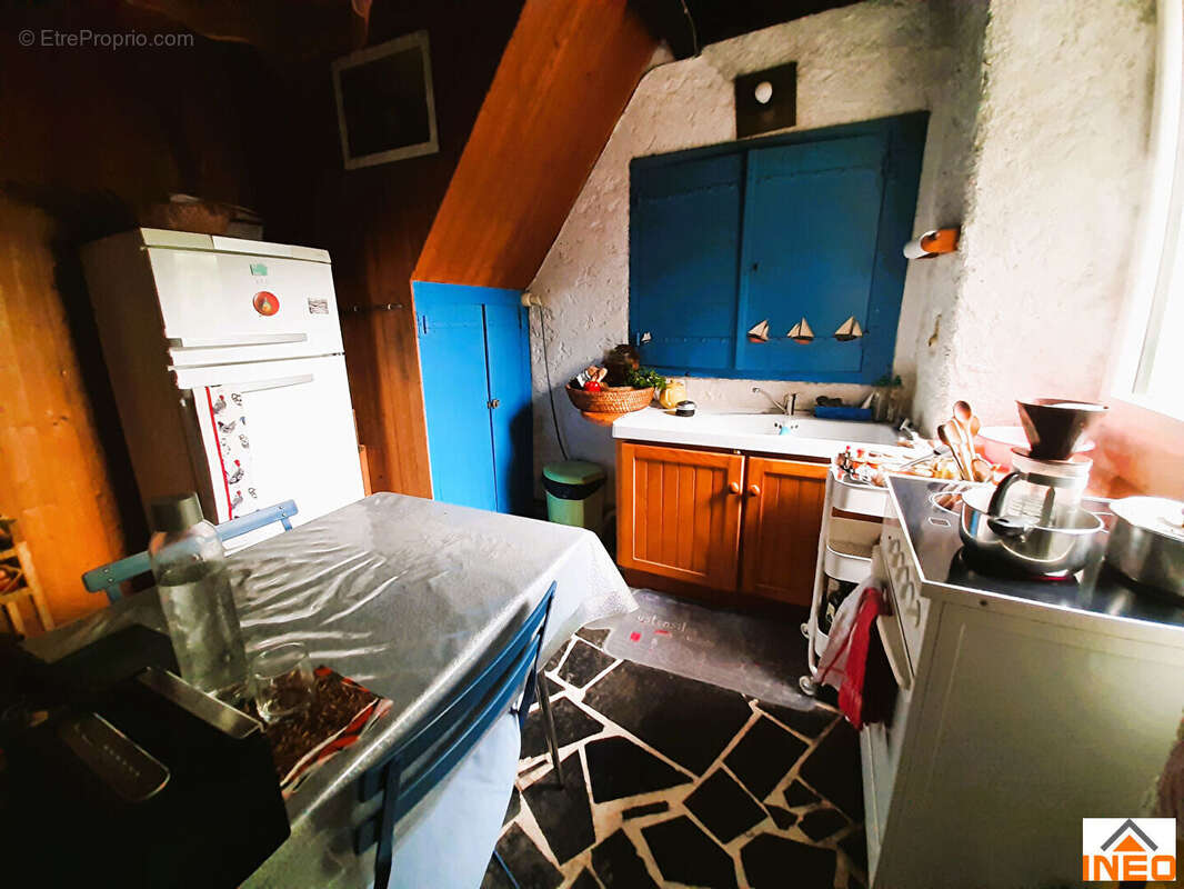 Maison à MONTREUIL-LE-GAST