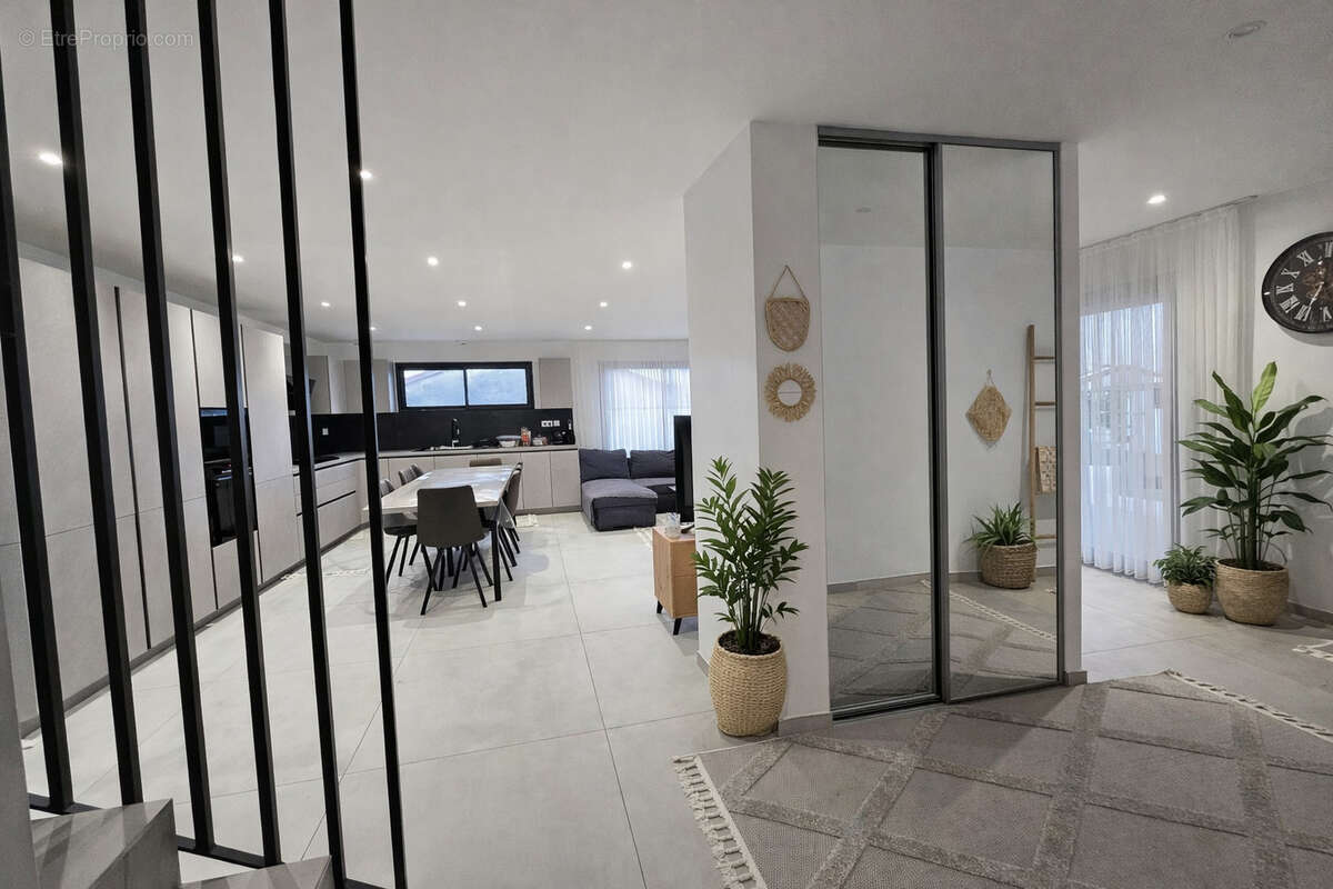 Maison à SAINT-MAURICE-L'EXIL