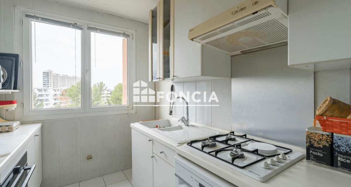 Appartement à MARSEILLE-9E