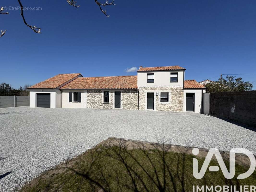 Photo 2 - Maison à CHAUVE