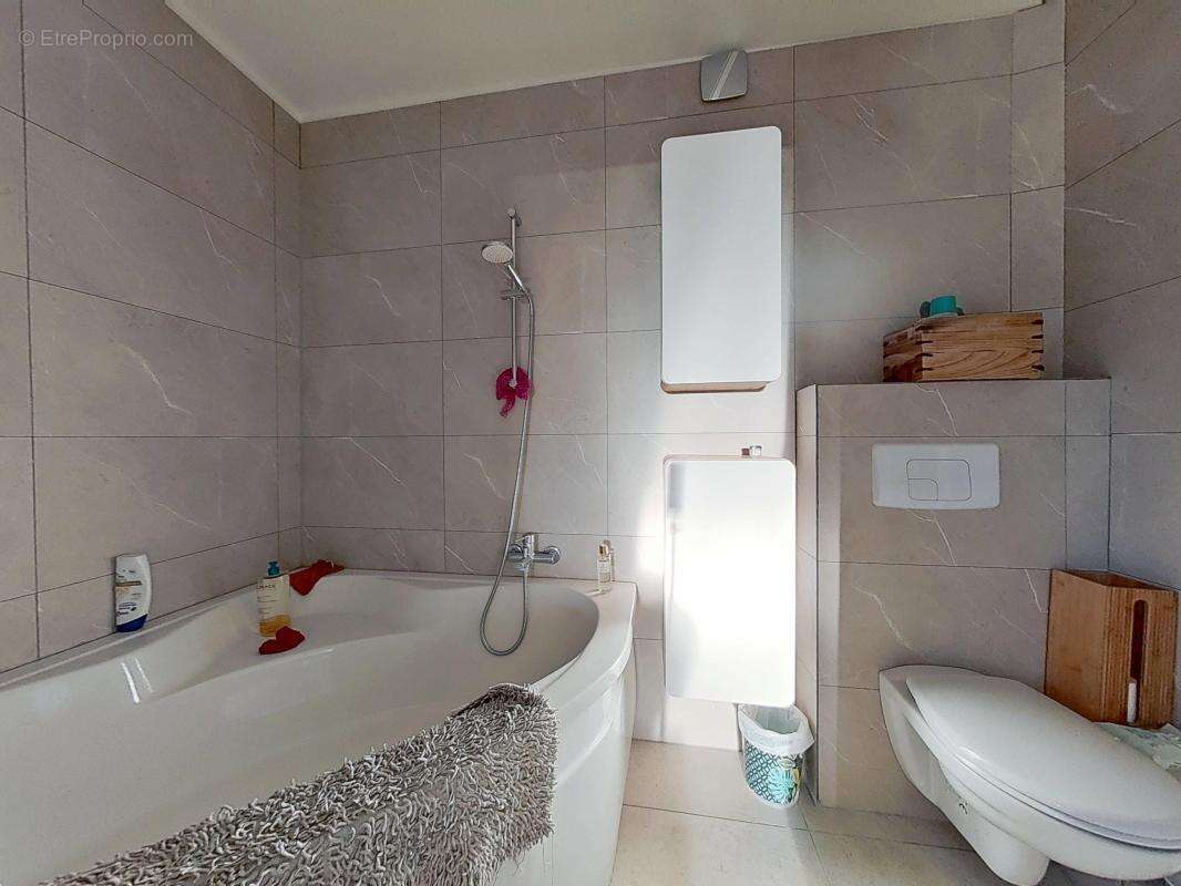 Maison 145 m² à Viuz-En-Sallaz  - photo 14