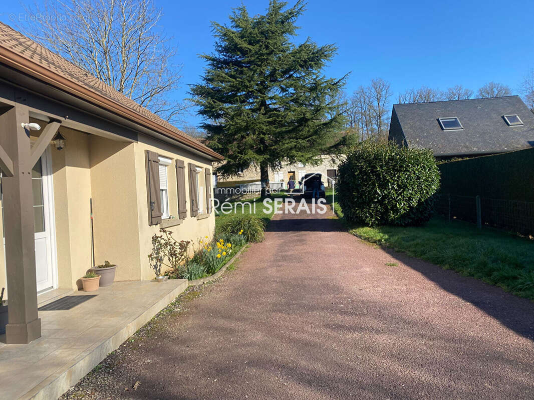 Maison à CONDE-SUR-SARTHE