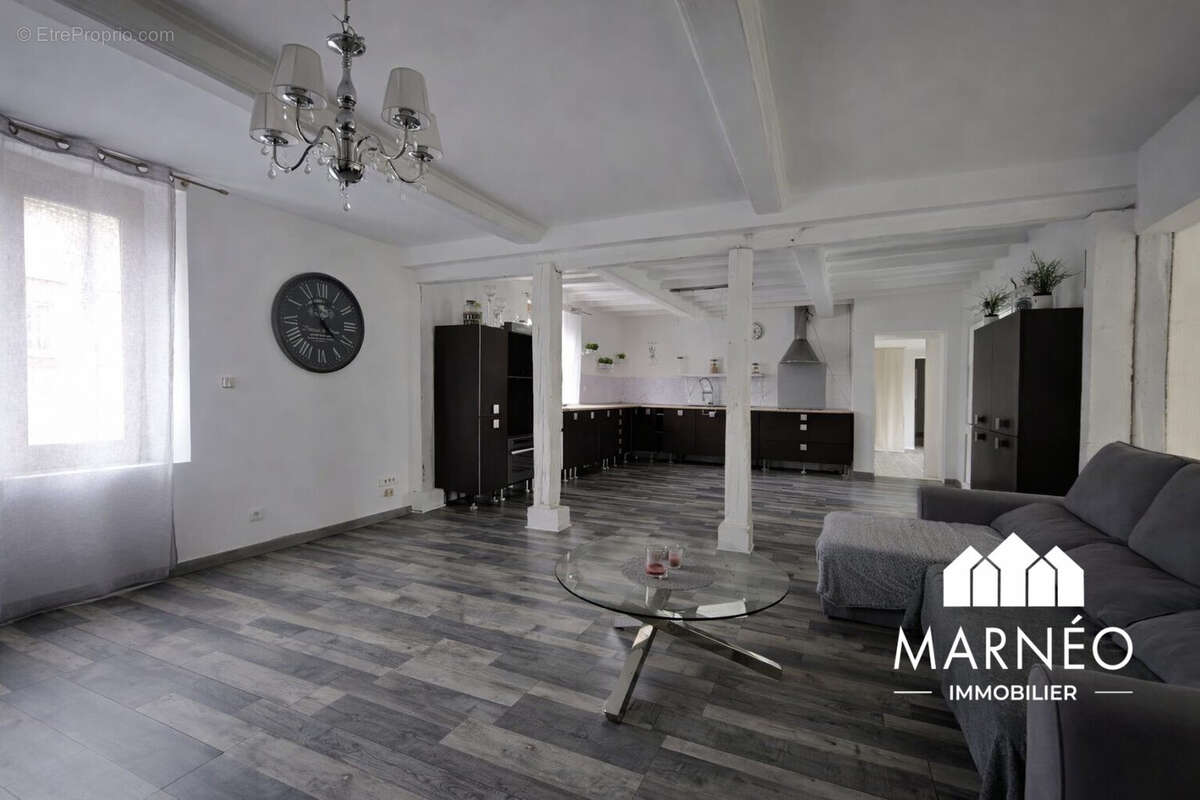 Maison à BUSSY-LE-REPOS