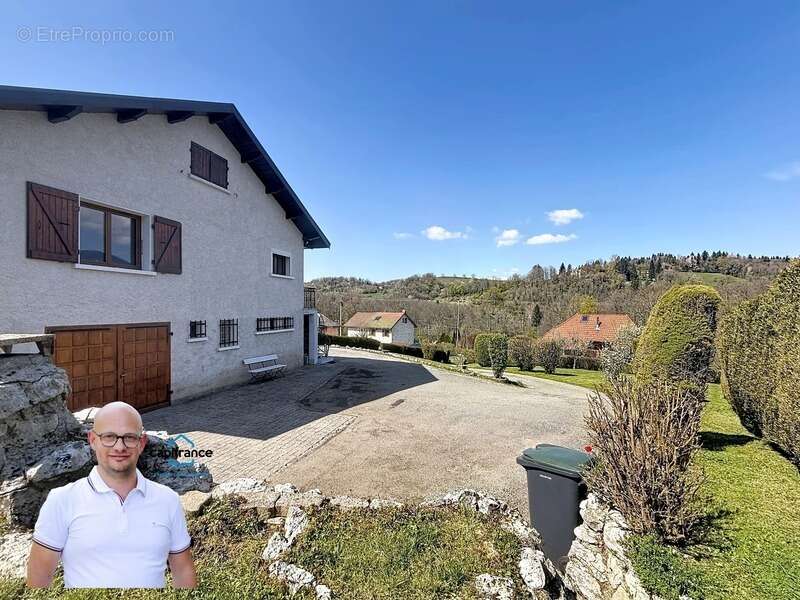 Maison à vendre 5 pièces LEPIN LE LAC (73) sur plus de 2200m2 de terrain à bâtir - photo 2
