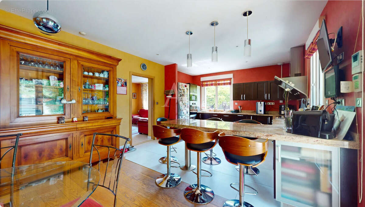 Maison à VIGNEUX-SUR-SEINE