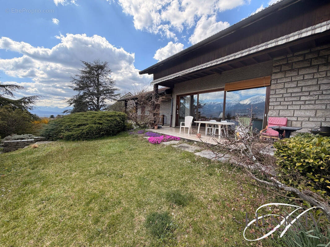 Maison à SAINT-ISMIER