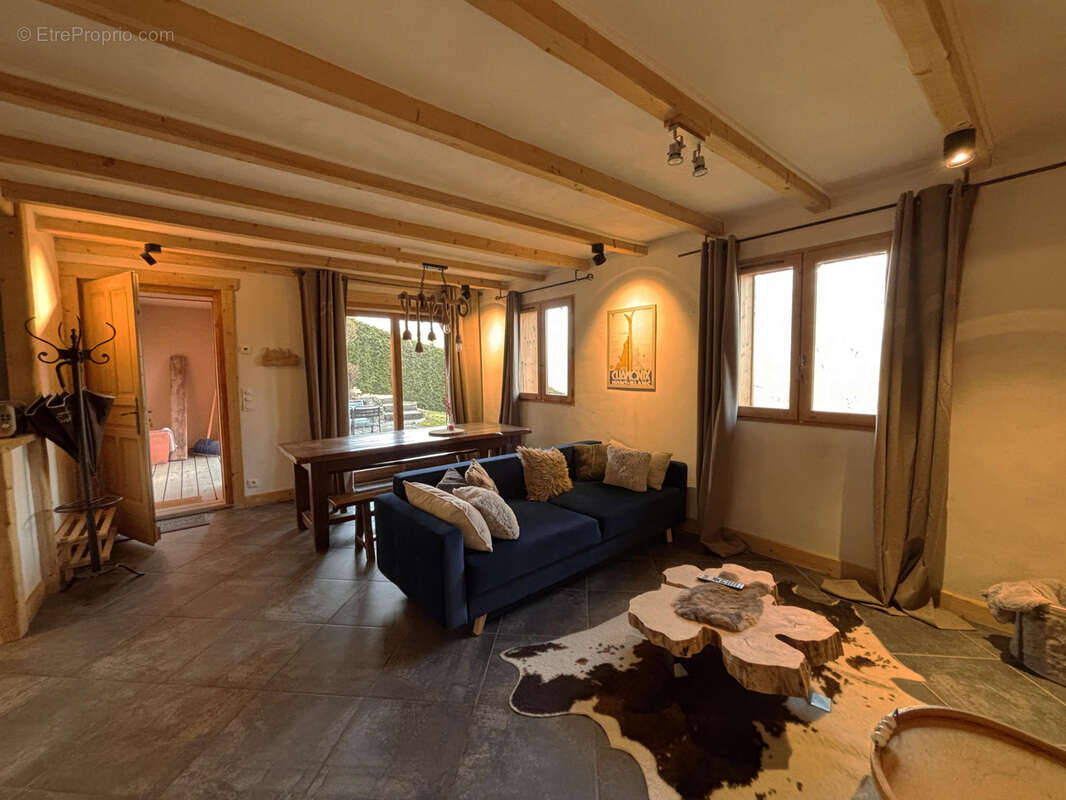 Maison à DOMANCY