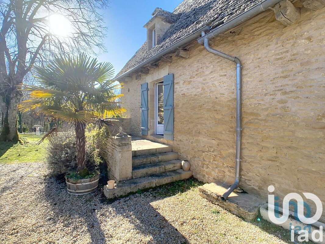 Photo 5 - Maison à ARCHIGNAC