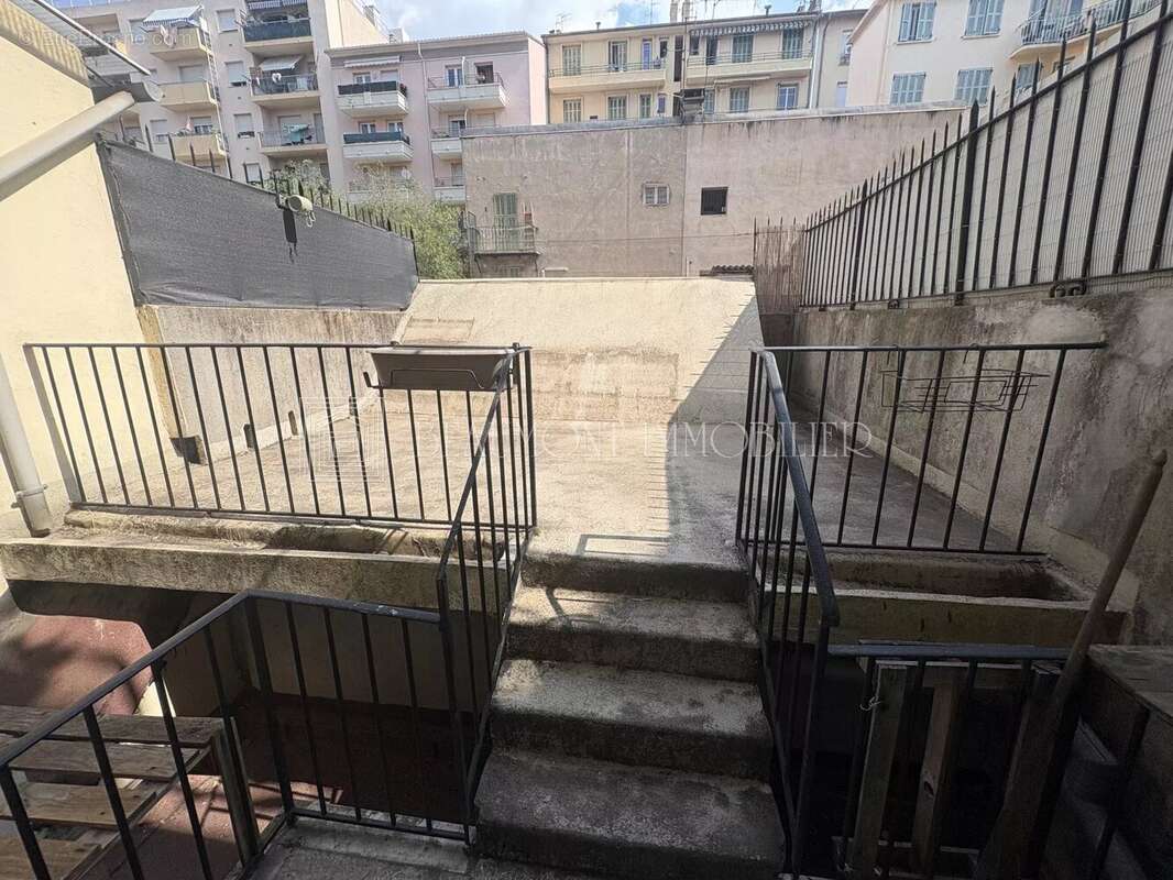 Beau 2 Pièces Terrasse - photo 8