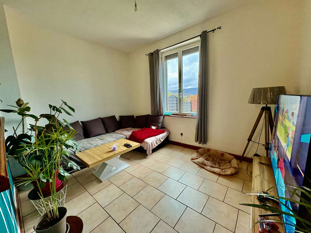 Maison à CHAMPAGNEY