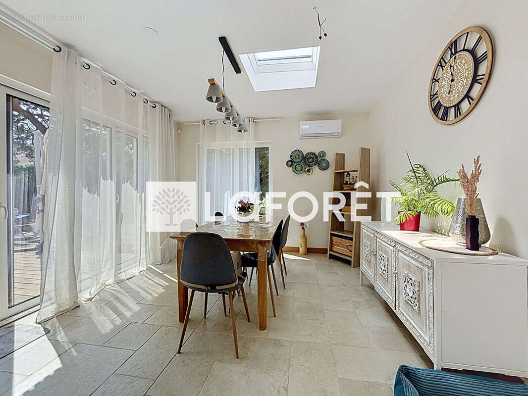 Maison Vert Saint Denis 7 pièces 155 m² - photo 6