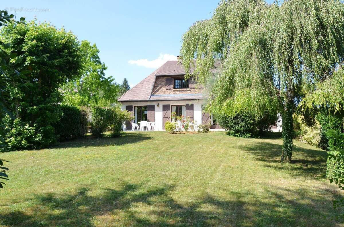 Maison à LEVIS-SAINT-NOM