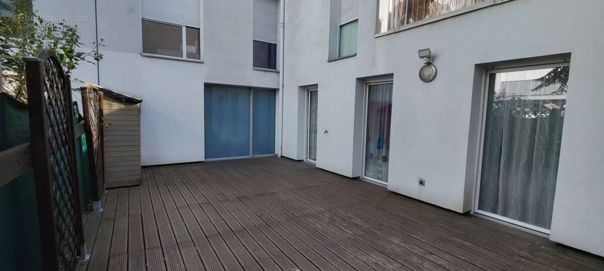 94400 vitry sur seine immeuble recent ( annee 2013) appartement 4 pieces 80.42 m² avec un jardin de 75 m² , une terrasse de 35 m - photo 5