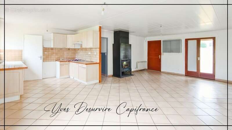 Maison à SAINT-COLOMB-DE-LAUZUN