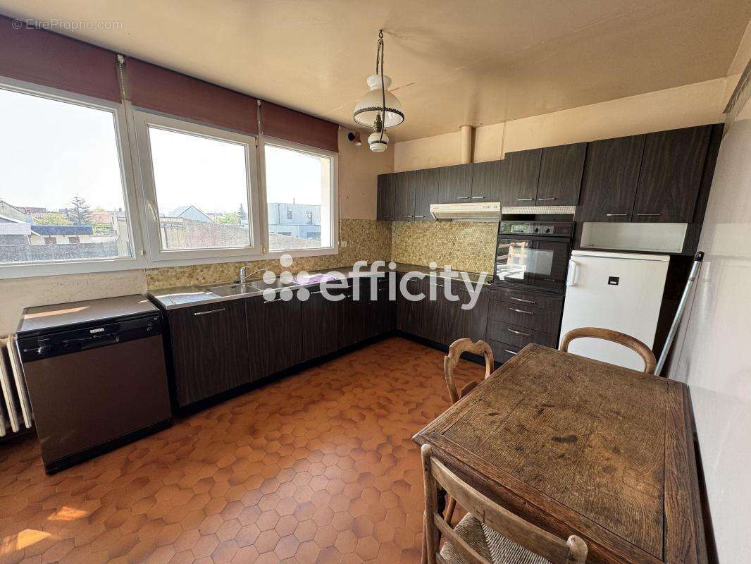 Maison 230 m² à Saint-Come-De-Fresne  - photo 19