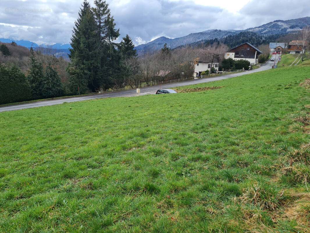 Terrain à SAXEL