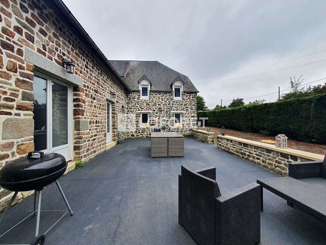 Maison à AUNAY-SUR-ODON
