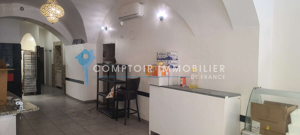 Nimes ecusson - local commercial - photo 2