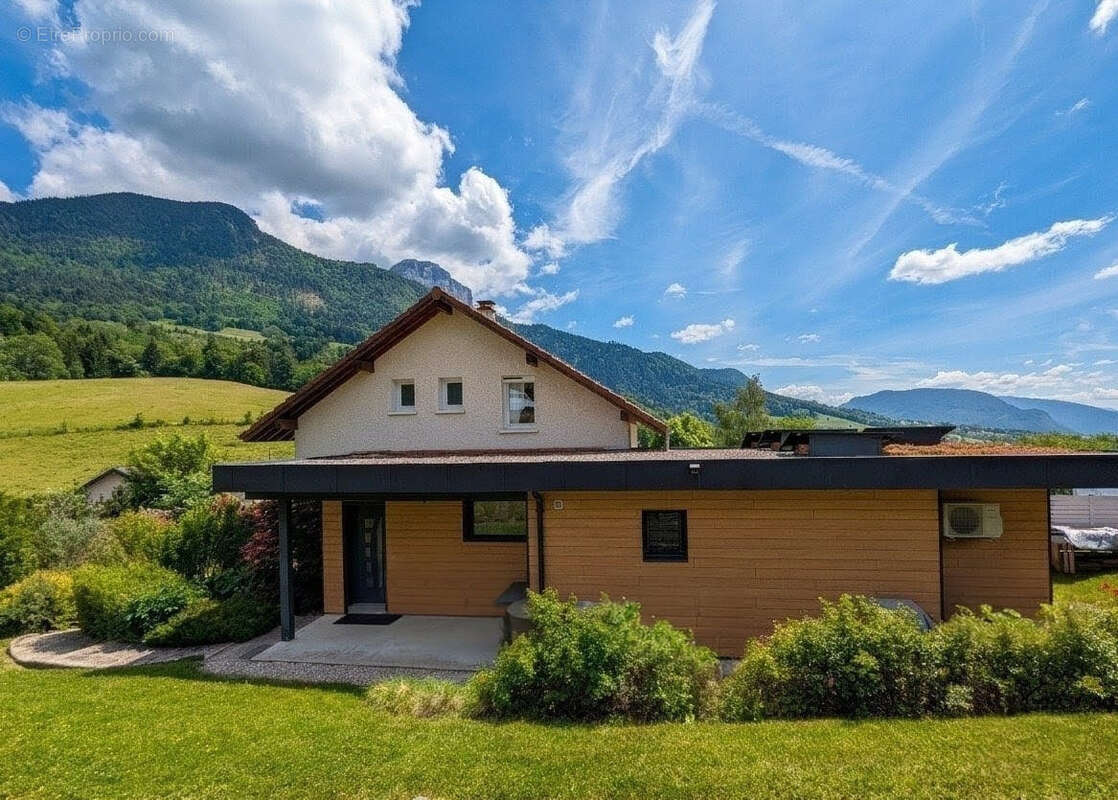 Maison à EVIRES