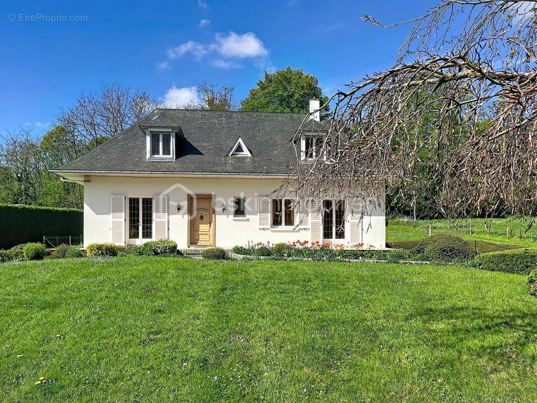 Maison à PUISIEUX-ET-CLANLIEU