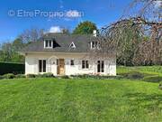 Maison à PUISIEUX-ET-CLANLIEU