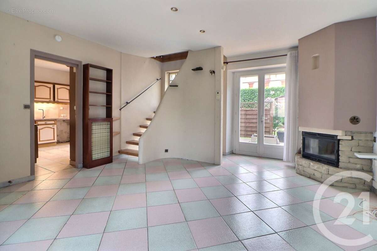 Maison à AULNAY-SOUS-BOIS