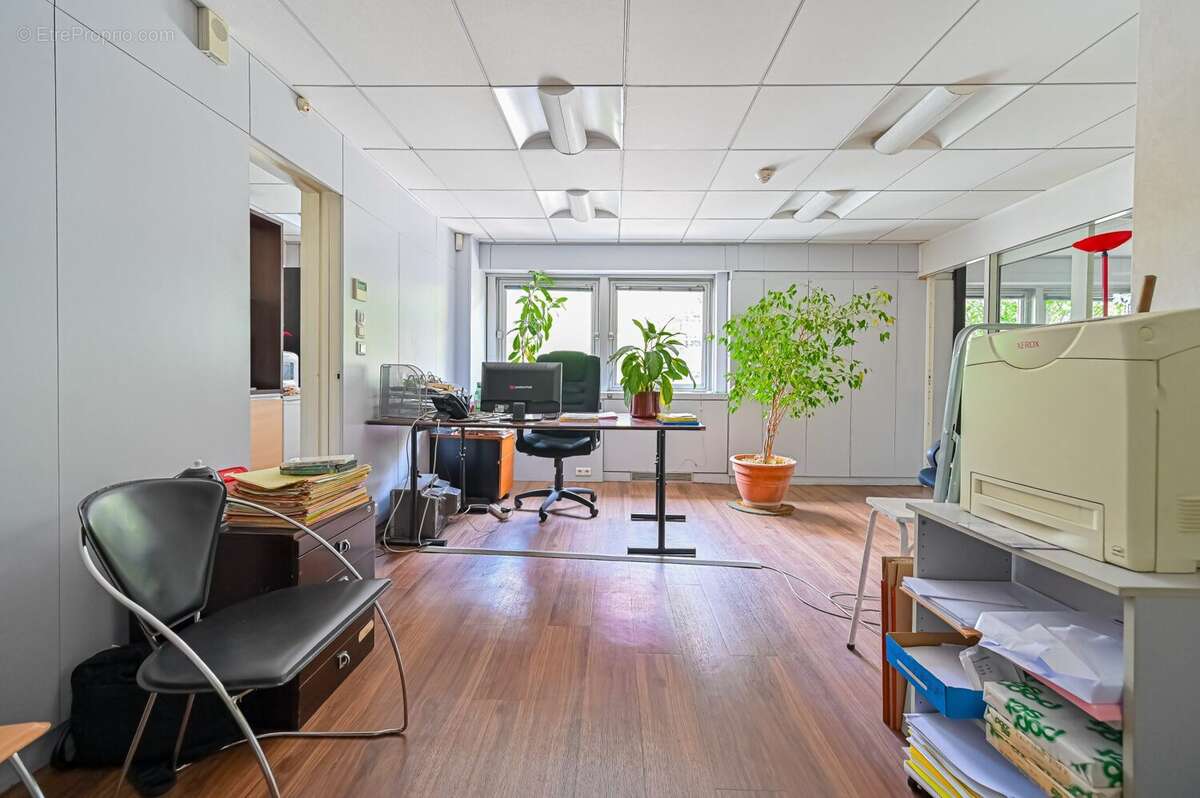 Appartement 121 m² à Clichy  - photo 2