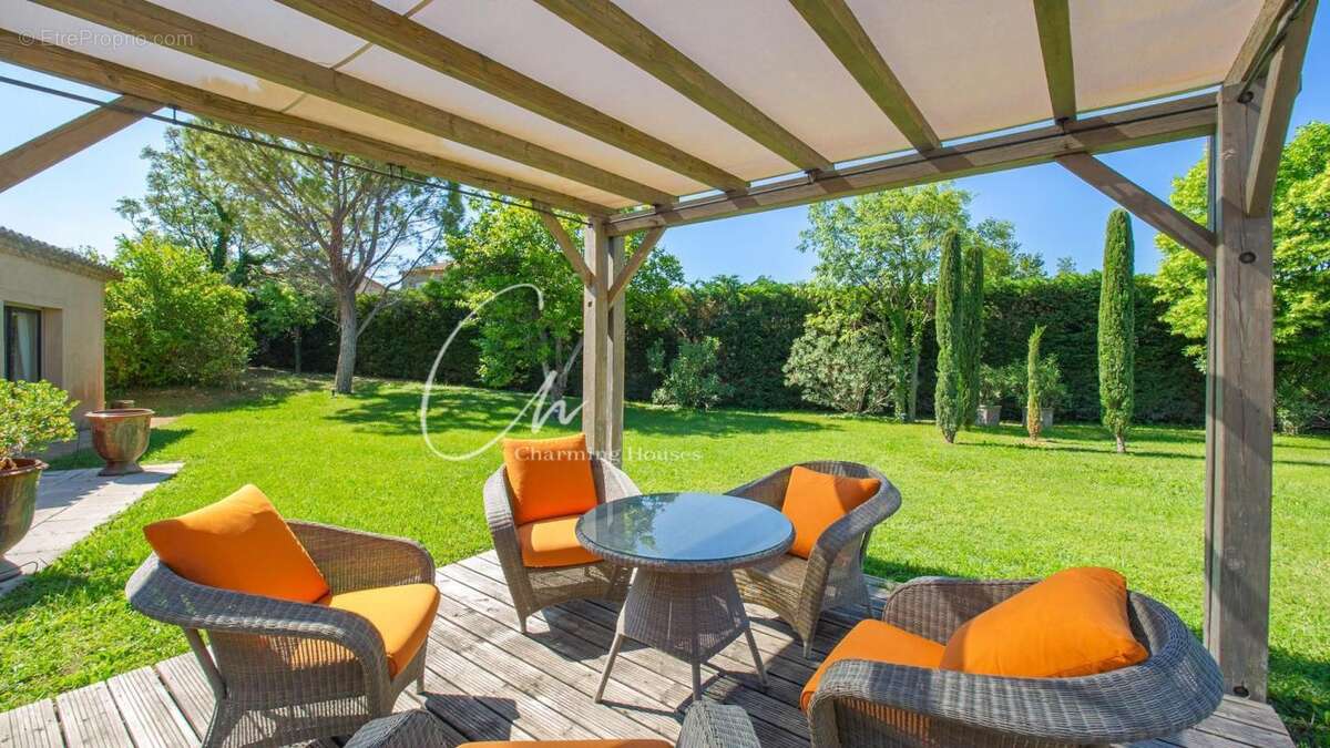 Maison à MAUSSANE-LES-ALPILLES