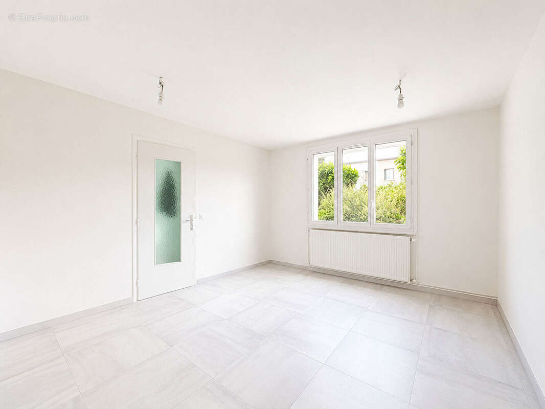 Maison  3 pièce(s) 61 m2 - photo 3