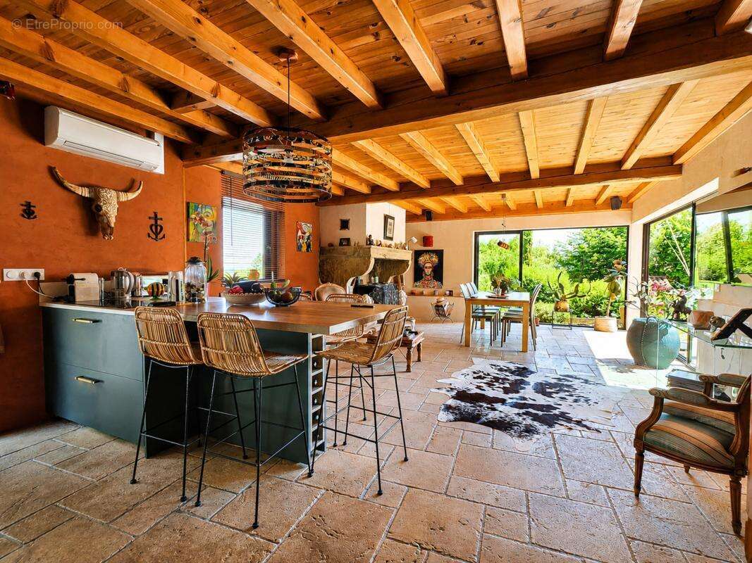 Maison 150 m² à Courzieu  - photo 7