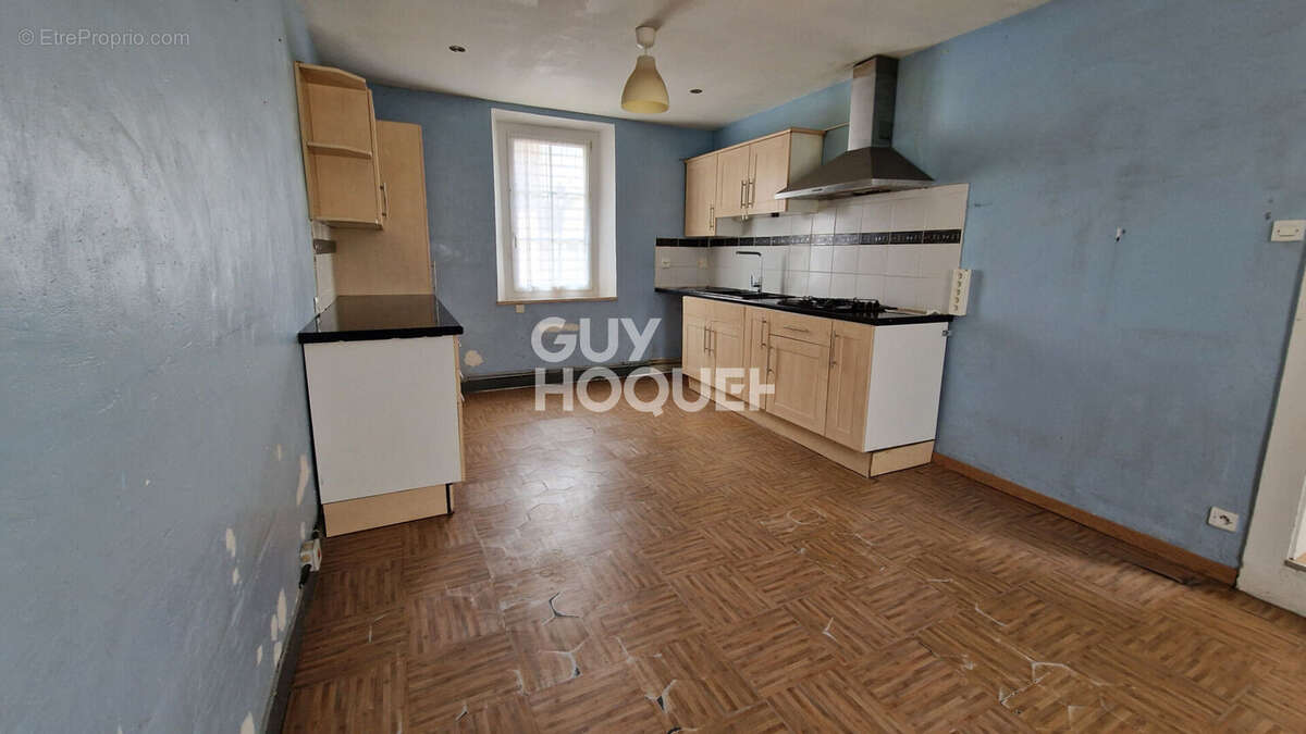 Maison à LE COUDRAY