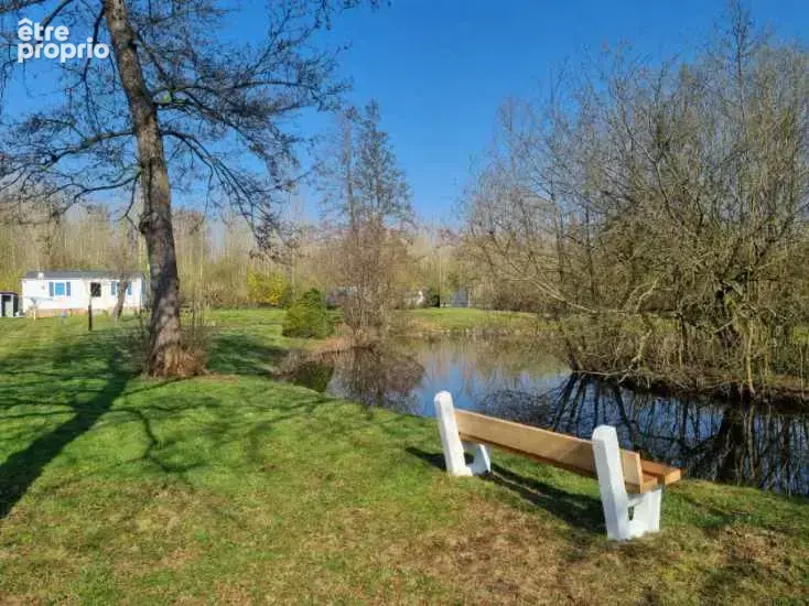 Terrain de loisir avec etang et mobil-home autonome sur longpre-les-corps-saints - photo 2