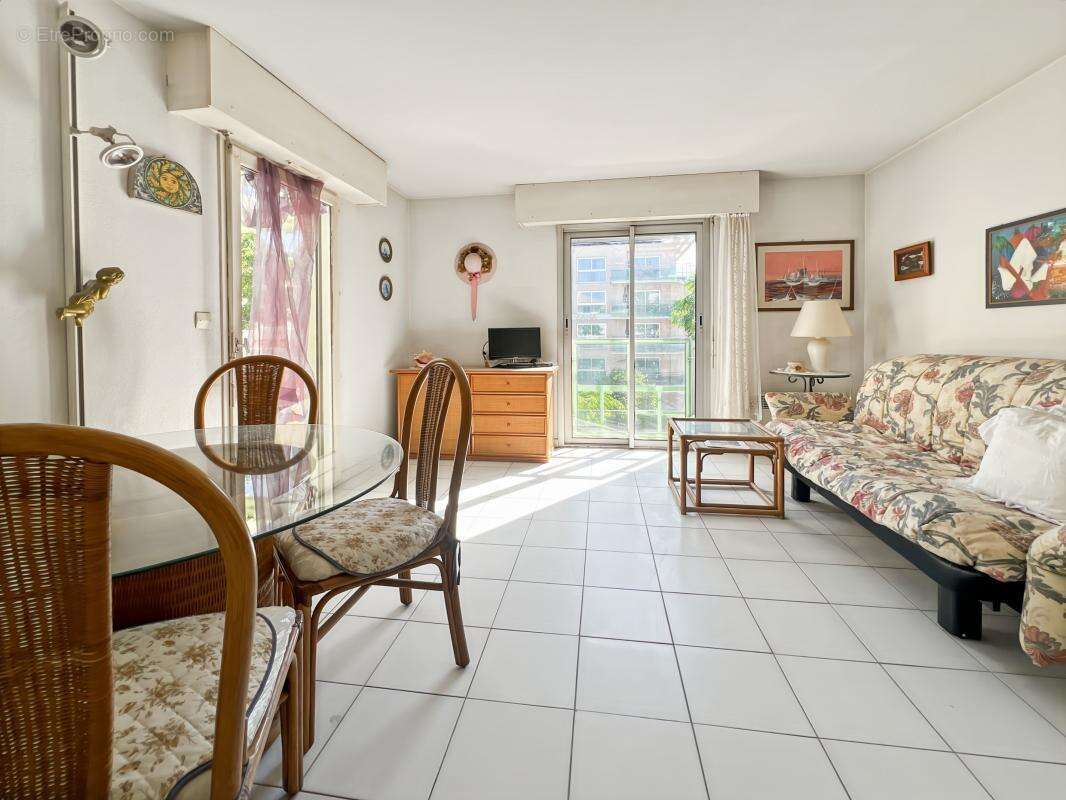 Appartement à FREJUS
