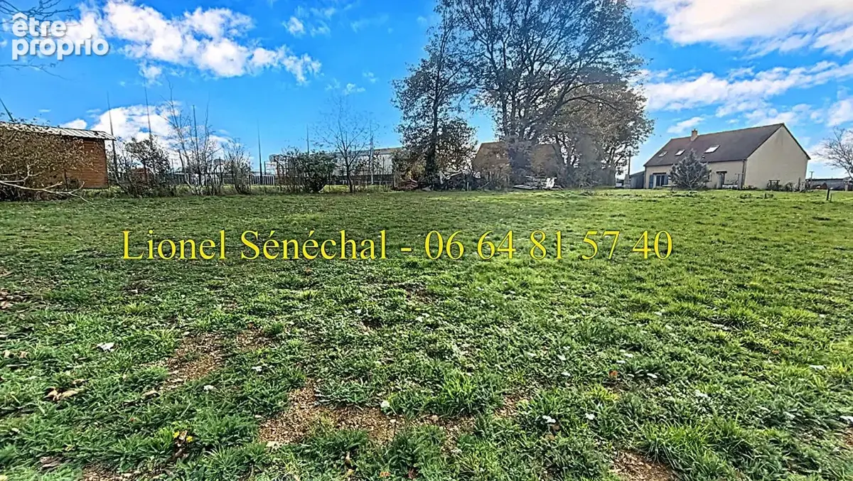 Terrain à bâtir entièrement plat et viabilisé de 825 m2 à Joué l' Abbé hors lotissement - photo 2