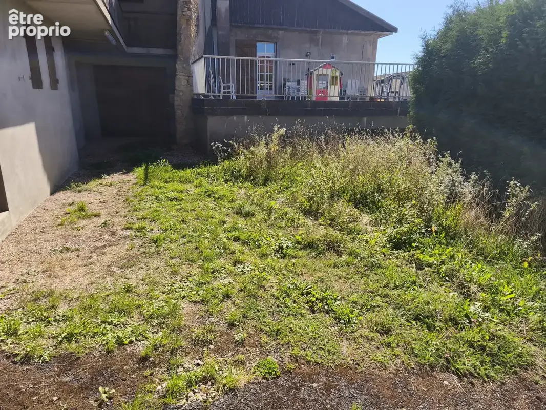 maison à rénover avec terrain - photo 2