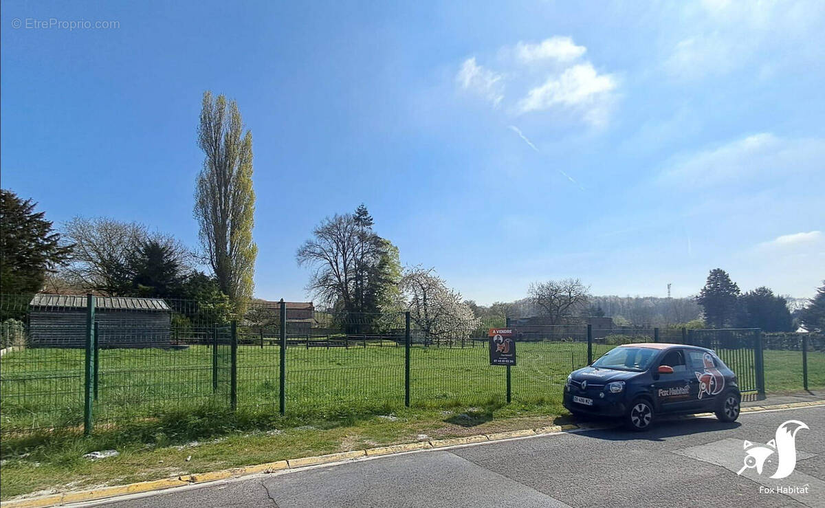 Terrain à WALINCOURT-SELVIGNY
