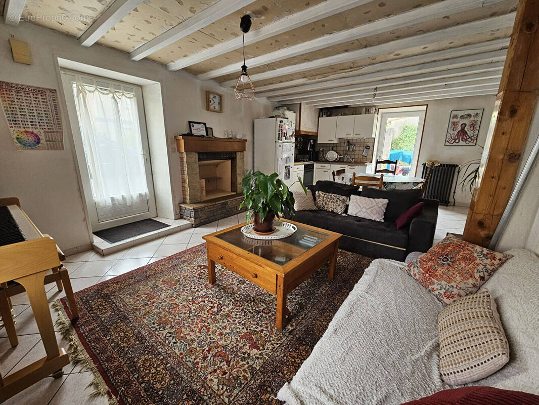 Maison à SAINT-SEBASTIEN-SUR-LOIRE