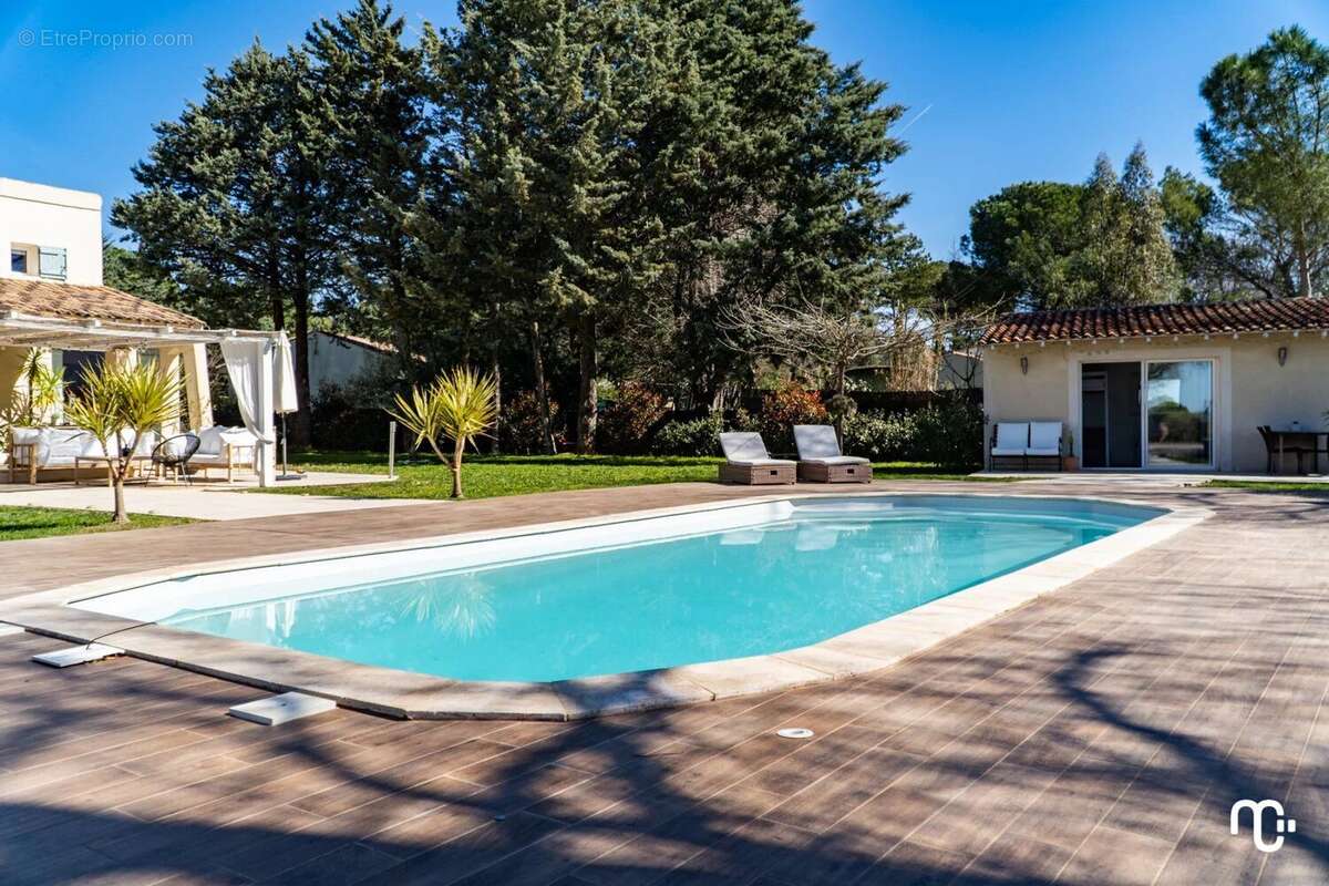 Maison à POURRIERES