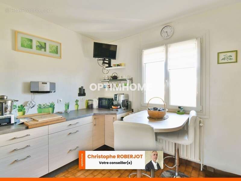 Maison à CHAMPFORGEUIL