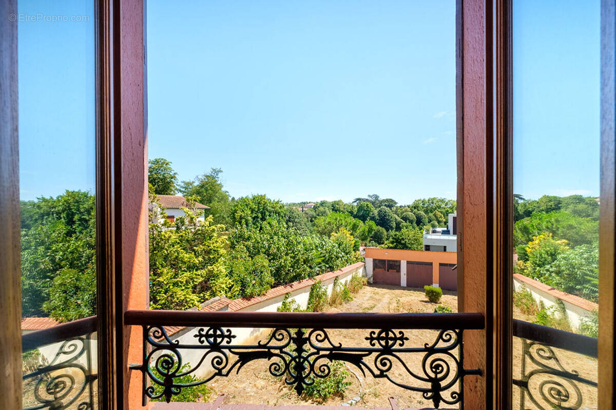 Maison à CHAMPAGNE-AU-MONT-D'OR