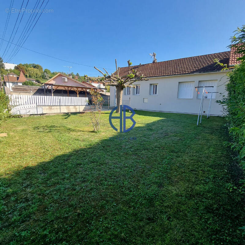 Maison à LA TOUR-DU-PIN