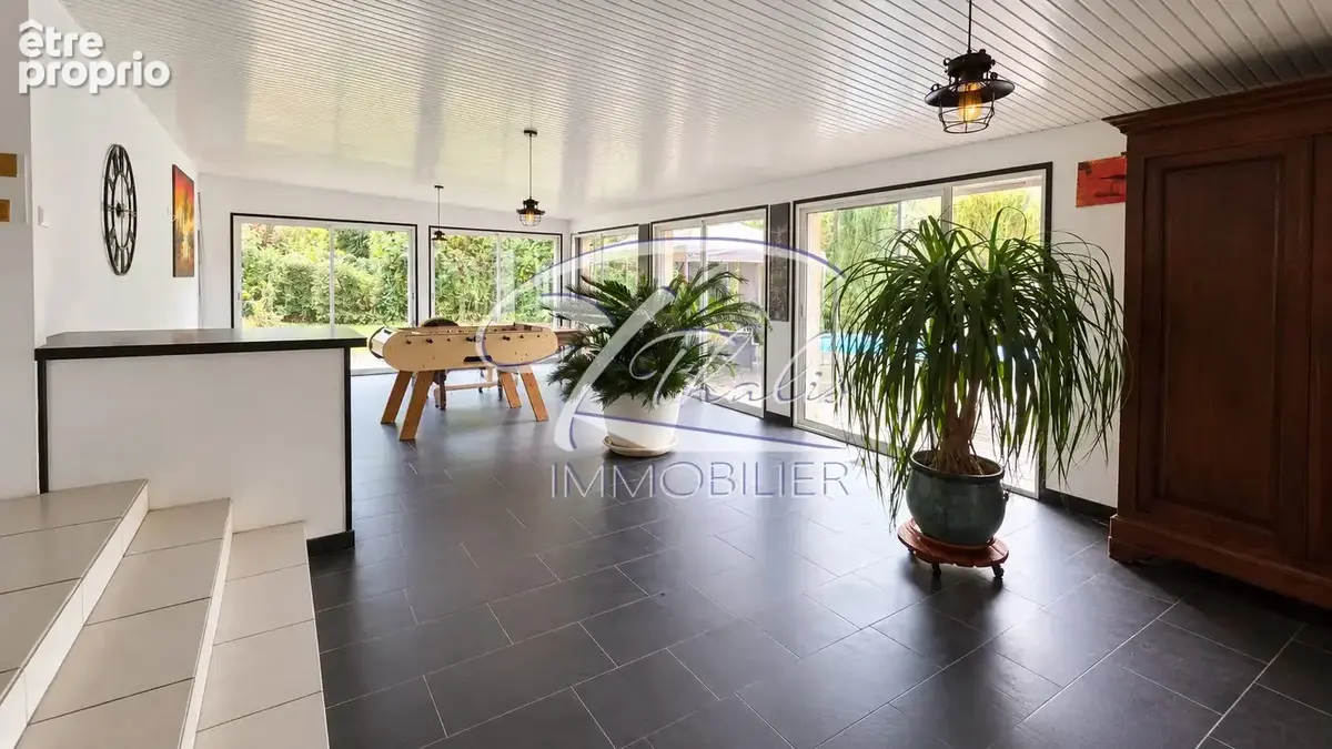 Maison 6 pièces 260 m² à vendre à La Lande-De-Fronsac (33240) - photo 6