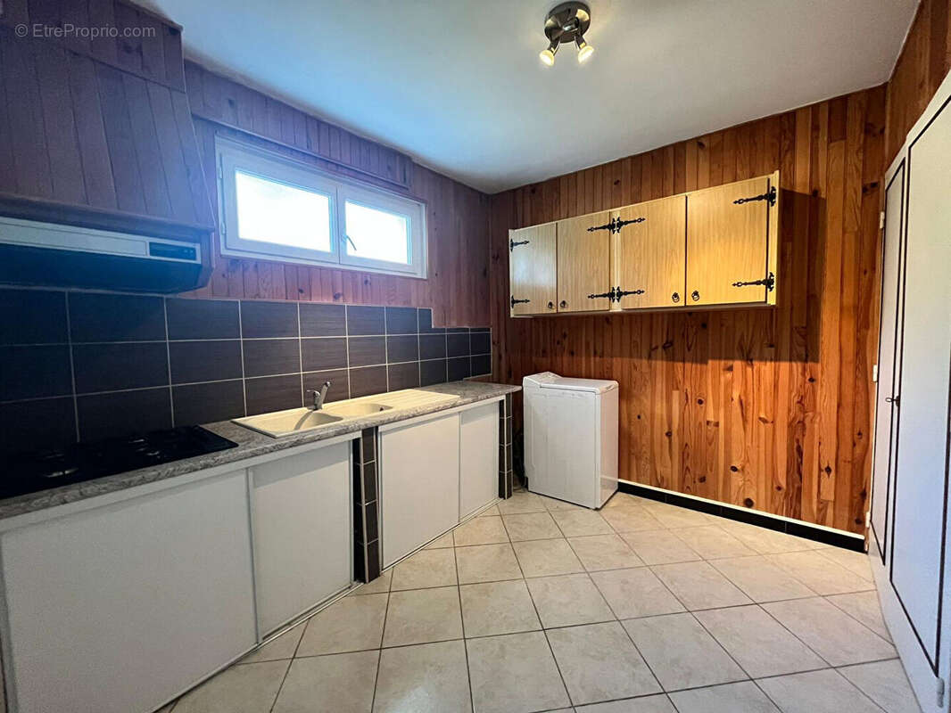 Maison 5 pièces 186 m² + garage - MAZERES LEZONS - photo 8