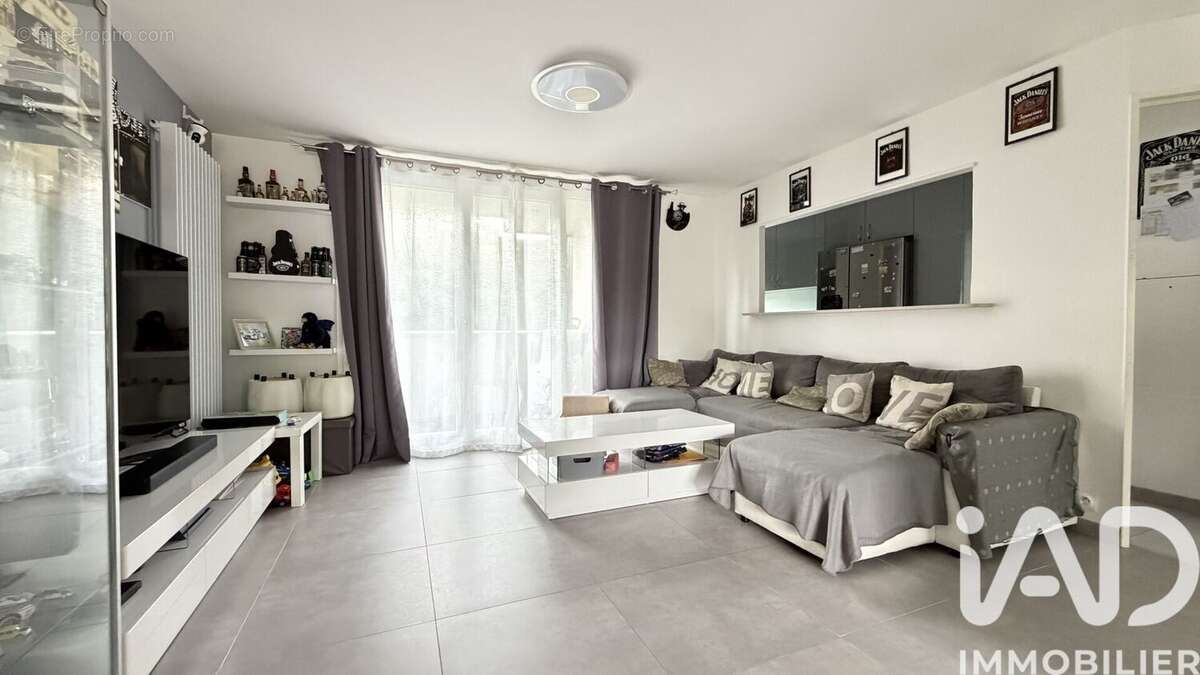 Photo 2 - Appartement à SAVIGNY-LE-TEMPLE