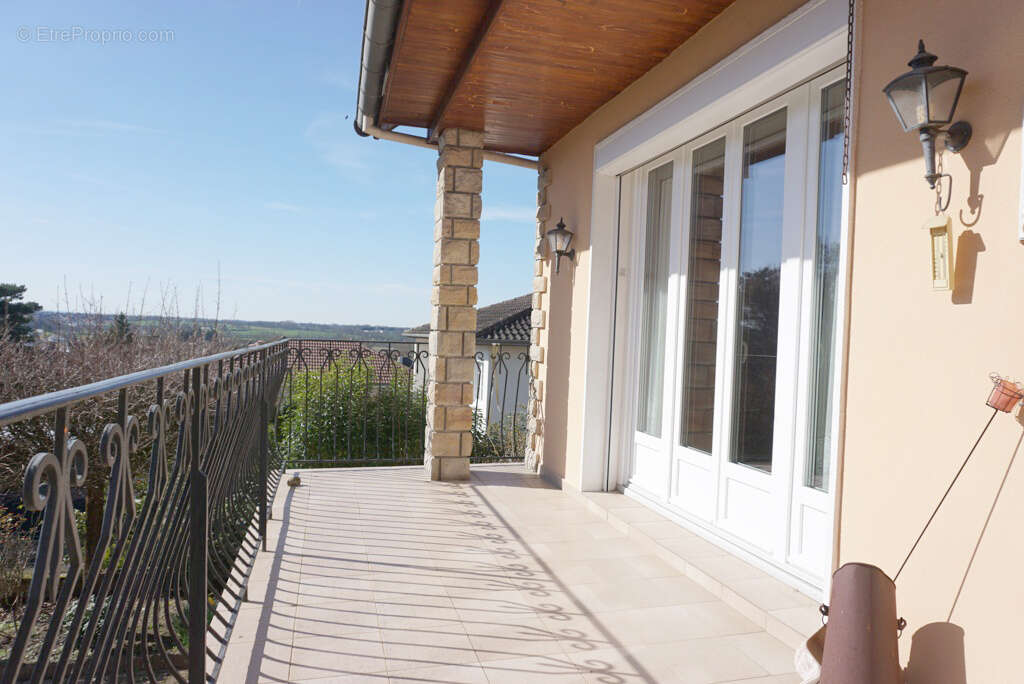 Maison à PARAY-LE-MONIAL