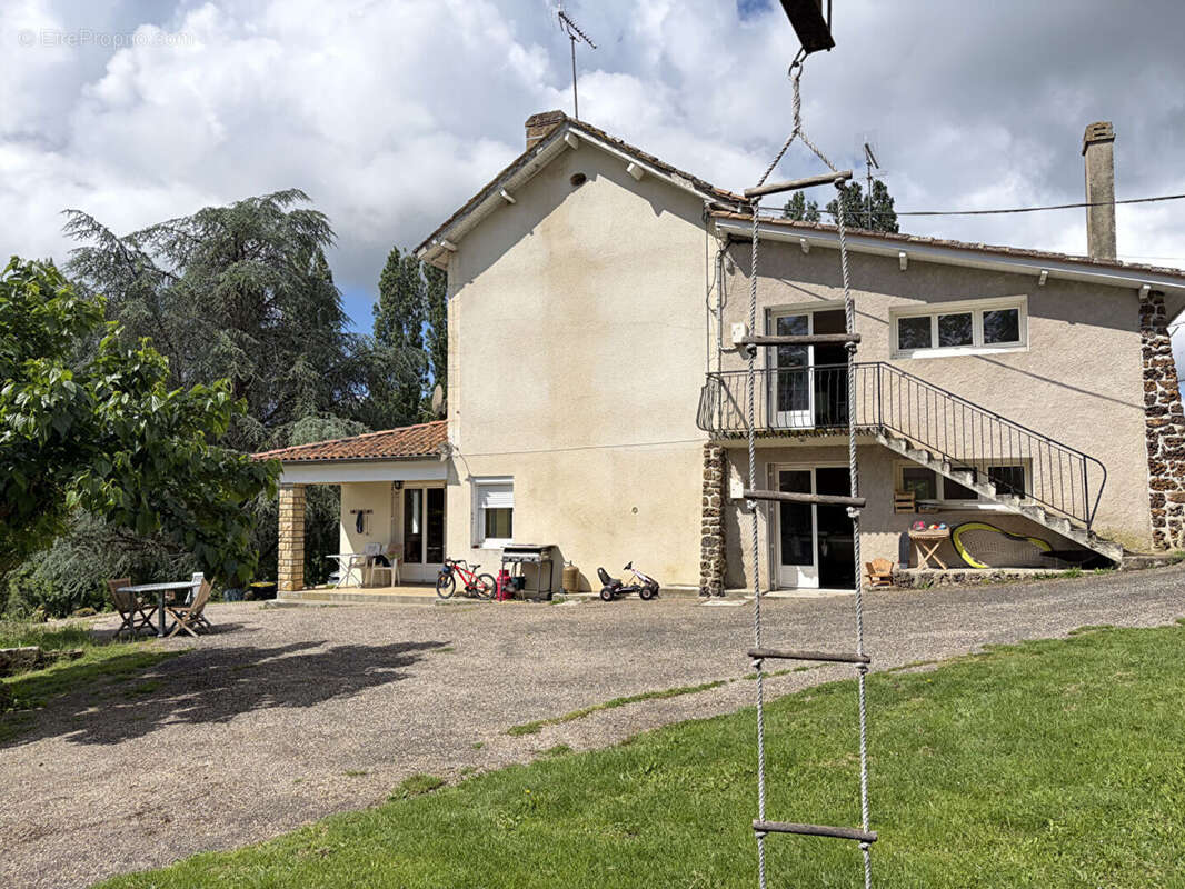 Maison à LAMOTHE-MONTRAVEL