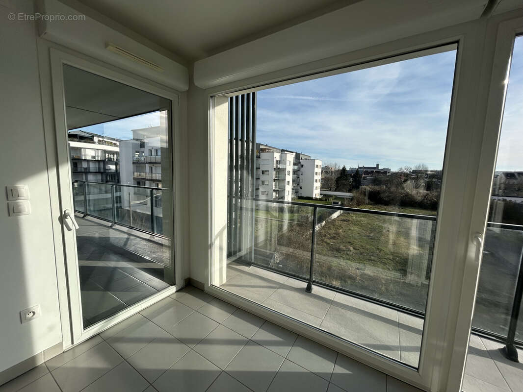 Clairmarais gare centre - appartement moderne type 3 de  69m2 + terrasse  16m2 + parking - photo 3